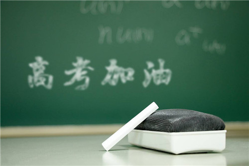 玉米收獲機(jī)